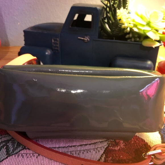 Dooney & Bourke Pleated Crossbody - Picture 3 of 9